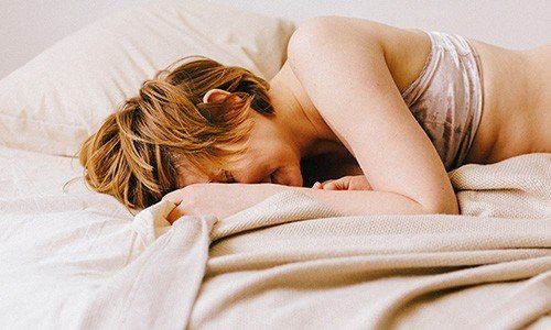 Con gái nứng là gì?